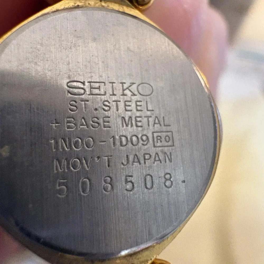 Seiko 1N00-1D09 Gold Tone Quartz Ladies Watch Japan Movement